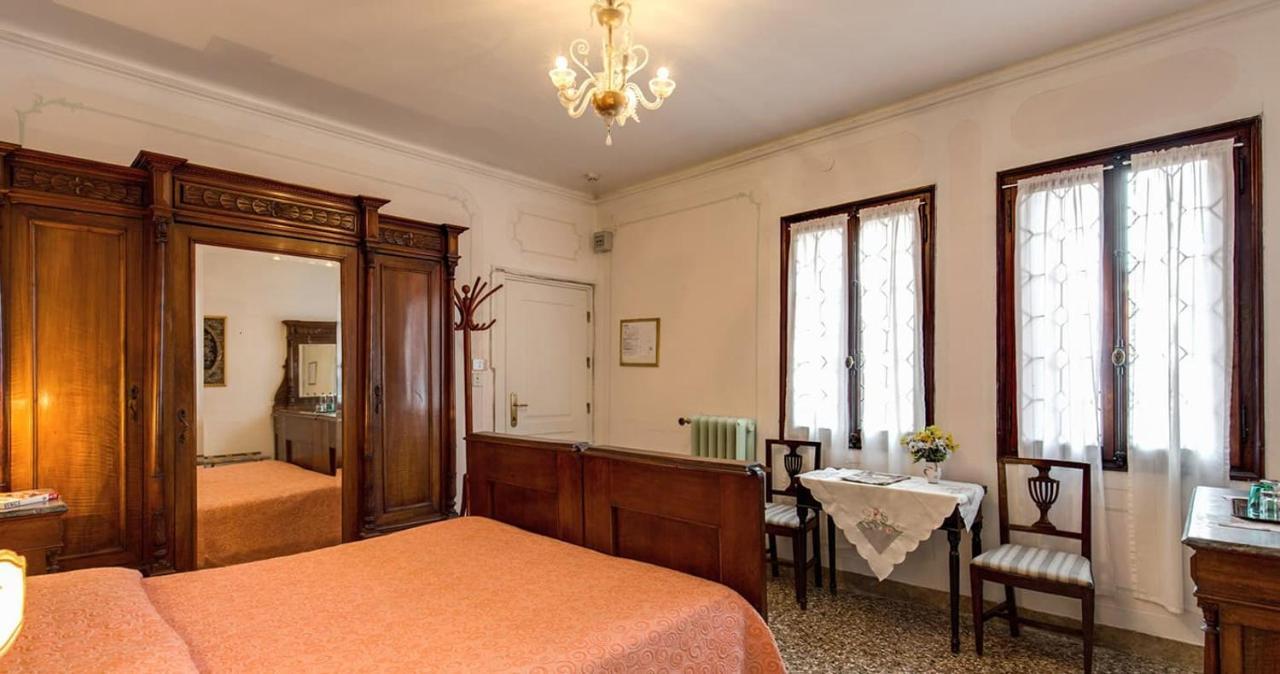 Pensione Seguso Venezia Esterno foto